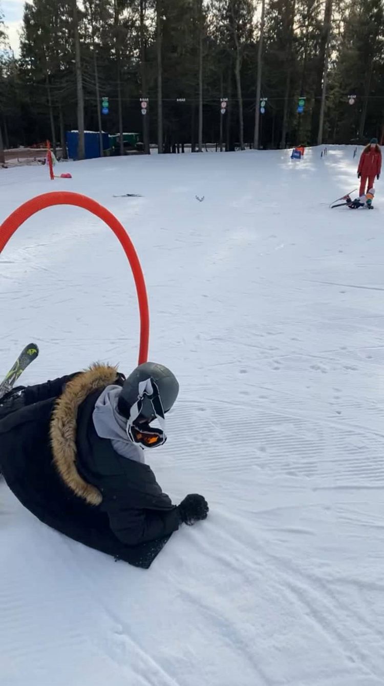 Elev ramlet på ski Elev ramlet på ski