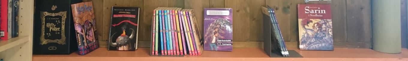 Bilde av en rekke med bøker Bilde av en rekke med bøker