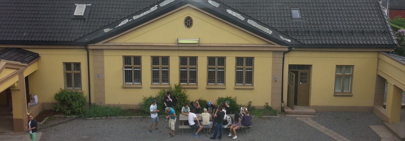 Bilde fra skolegården